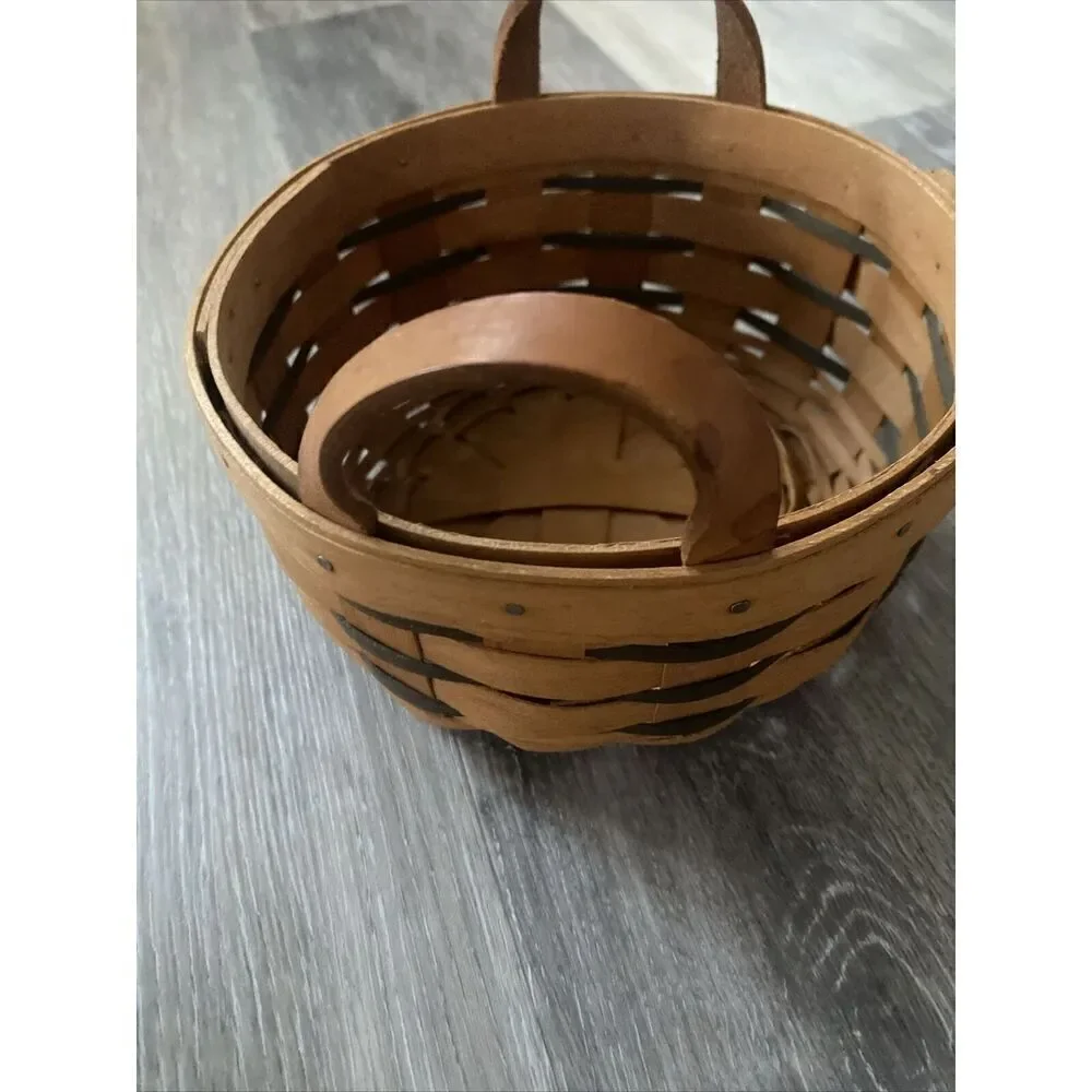 Longaberger 2000 Casserole Round Basket All-American Collection Leather Handles